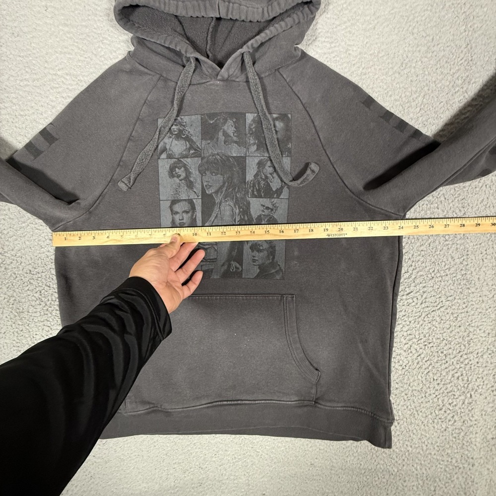 Taylor Swift Hoodie Womens Medium Black Oversized Pullover Sweatshirt Eras Logo - Picture 9 of 12